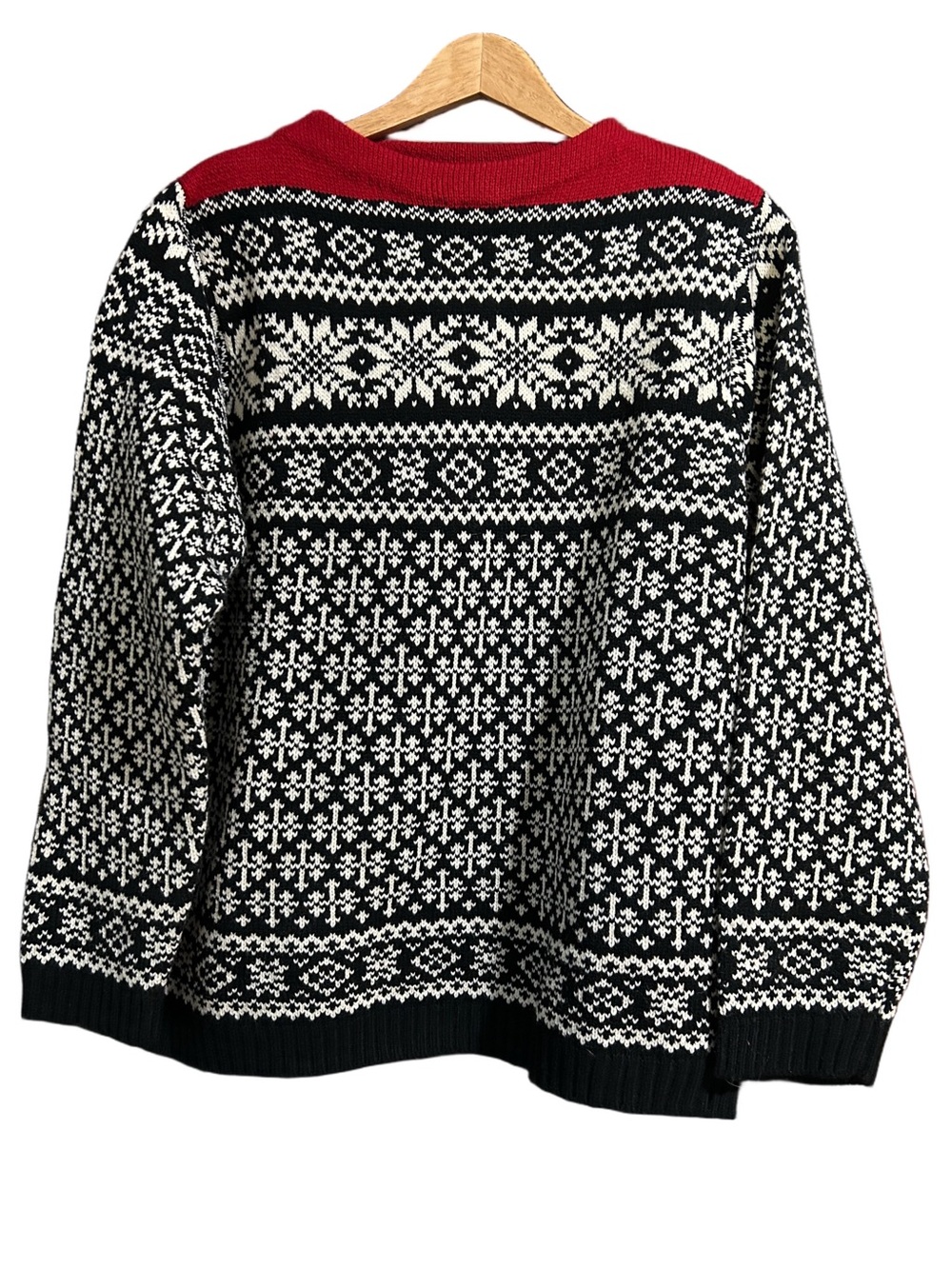 Cherokee Black & White Nordic Crewneck Sweater with Red Yoke Size L